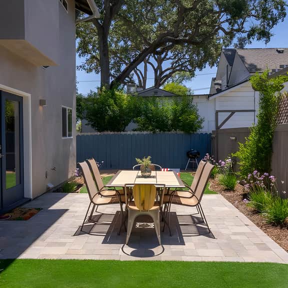 Breezy 3 Bedroom Home Walking Distance to Downtown