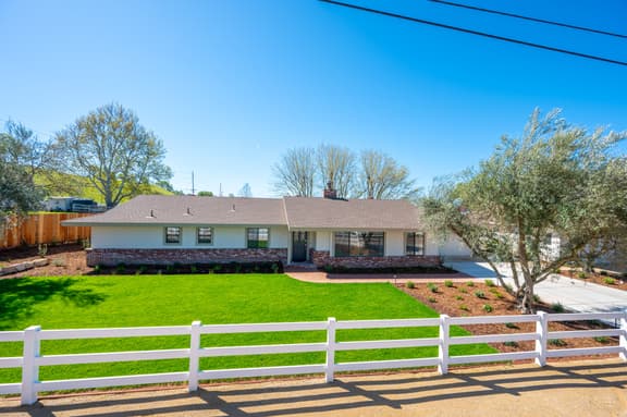 Oak Lane Farm-Peaceful & Minutes to Downtown Paso